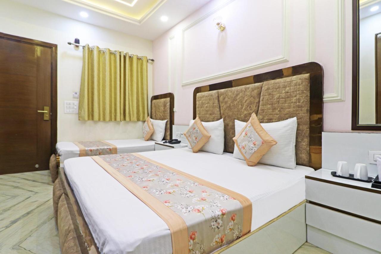 Hotel Samrat Residency 10 Mints Walking Distance Nizamuddin Railway Station Ню Делхи Екстериор снимка