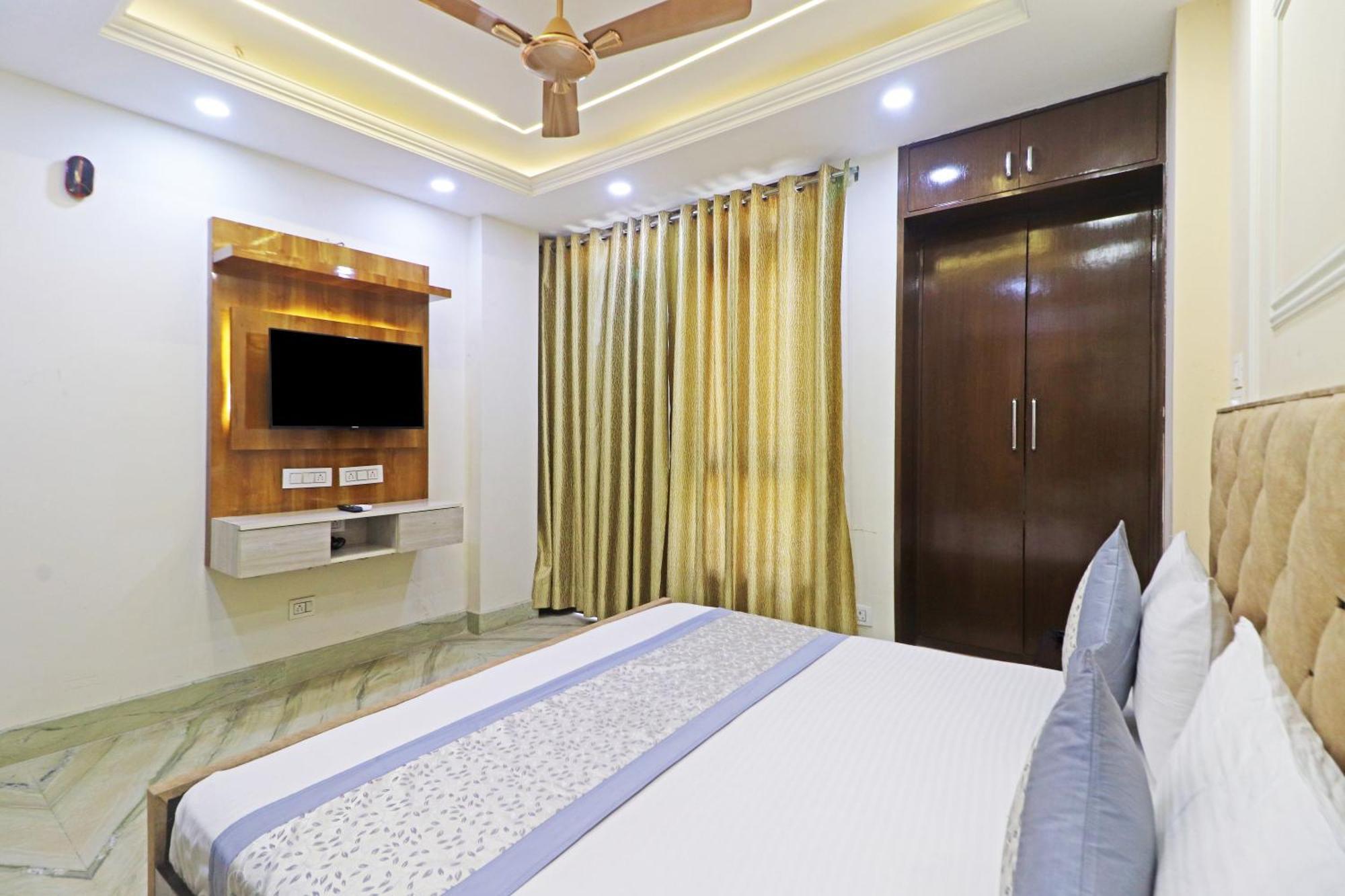 Hotel Samrat Residency 10 Mints Walking Distance Nizamuddin Railway Station Ню Делхи Екстериор снимка