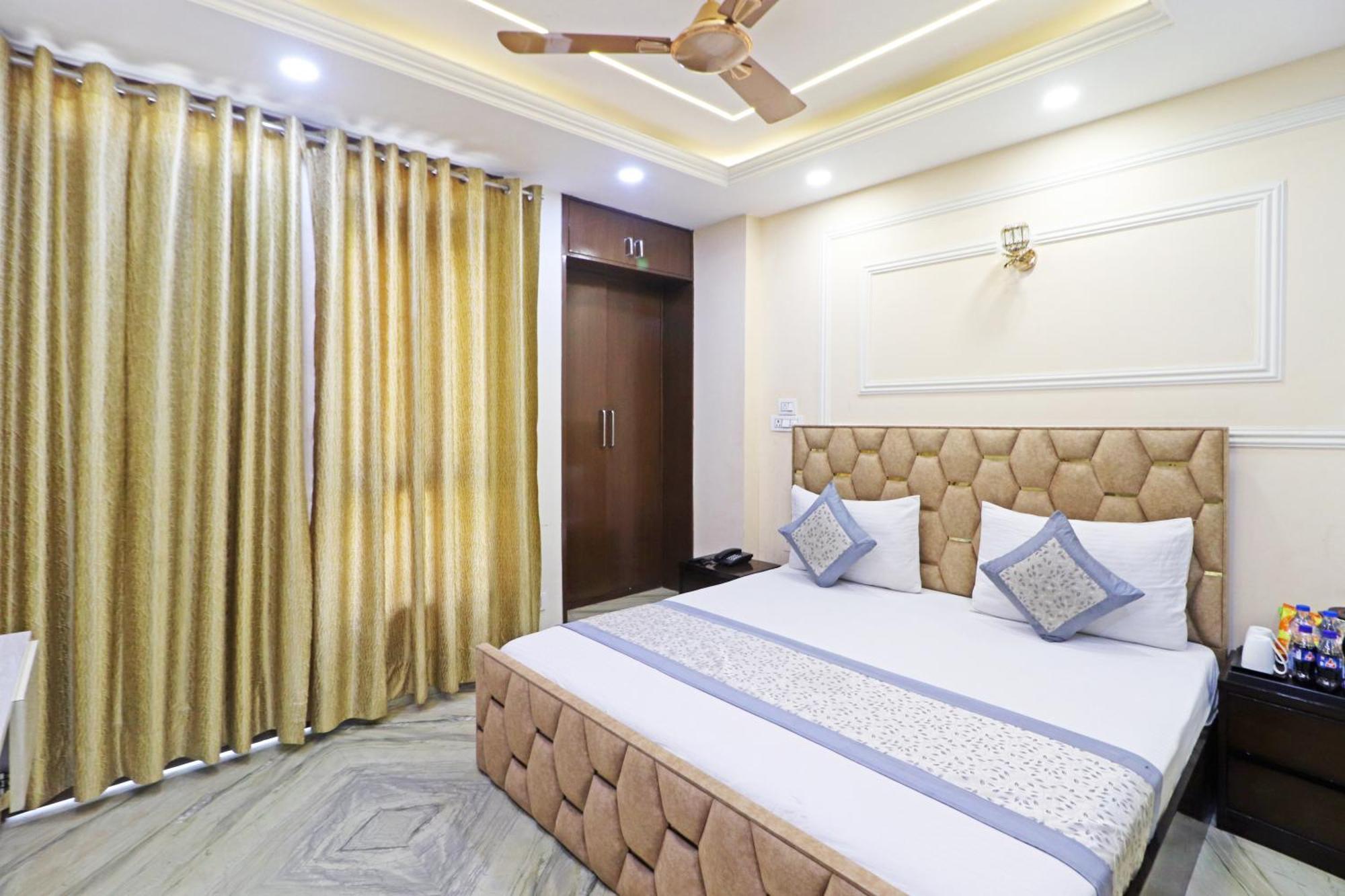 Hotel Samrat Residency 10 Mints Walking Distance Nizamuddin Railway Station Ню Делхи Екстериор снимка